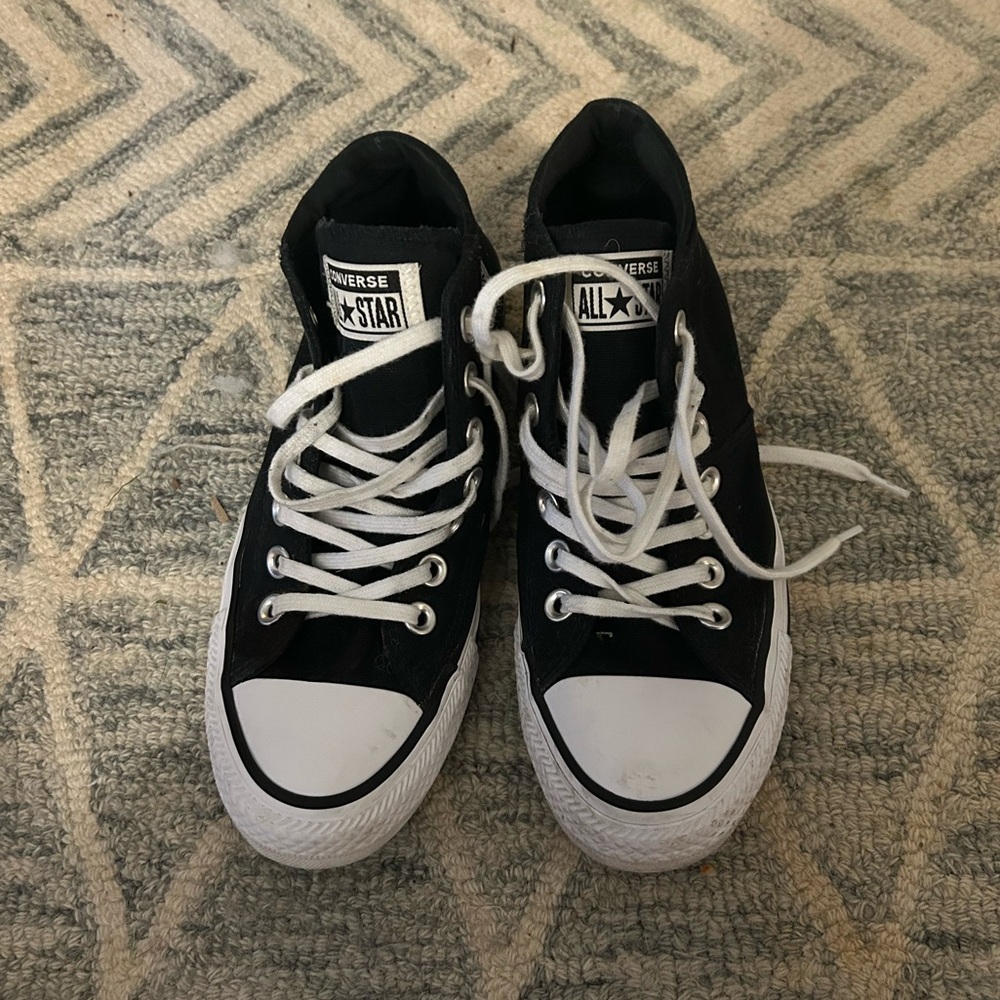 Converse All Stars Chuck Taylor’s Sz 6 - Picture 3 of 6